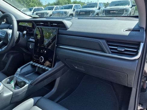 New 2026 GMC Terrain Denali AWD/4WD image 39