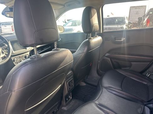 Used 2019 Jeep Compass Trailhawk w/ Cold Weather Group image 11