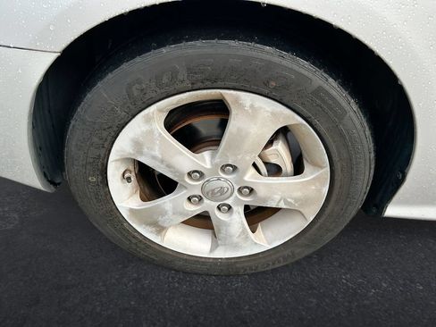 Used 2010 Hyundai Elantra SE FWD image 10