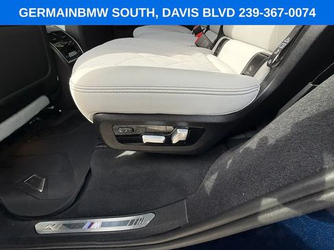 Used 2025 BMW X7 xDrive40i w/ Executive Package AWD/4WD image 17