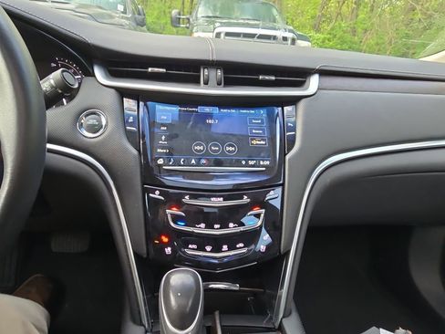 Used 2019 Cadillac XTS Luxury AWD/4WD image 23