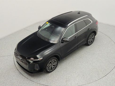 Used 2025 Audi Q5 Premium Plus w/ Premium Plus AWD/4WD image 22