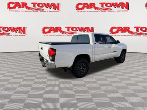 Used 2023 Toyota Tacoma SR5 RWD image 8