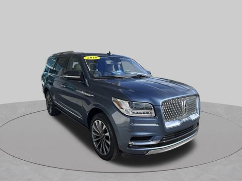 Used 2019 Lincoln Navigator Select w/ Technology Package AWD/4WD image 13