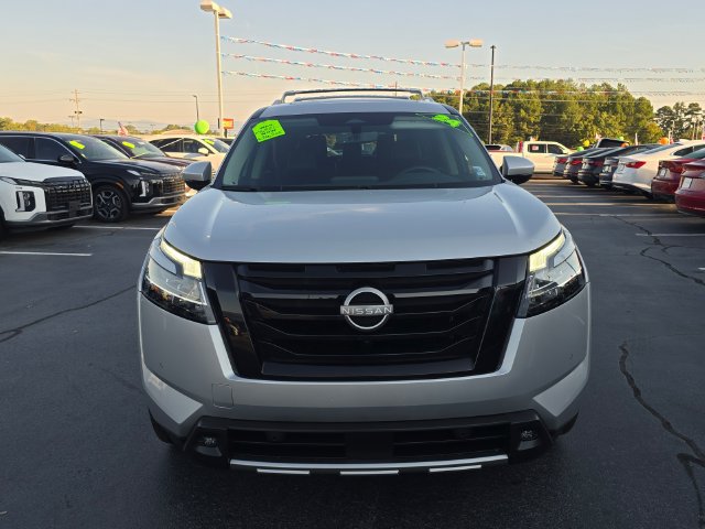 Certified 2024 Nissan Pathfinder SL w/ SL Premium Package AWD/4WD image 8
