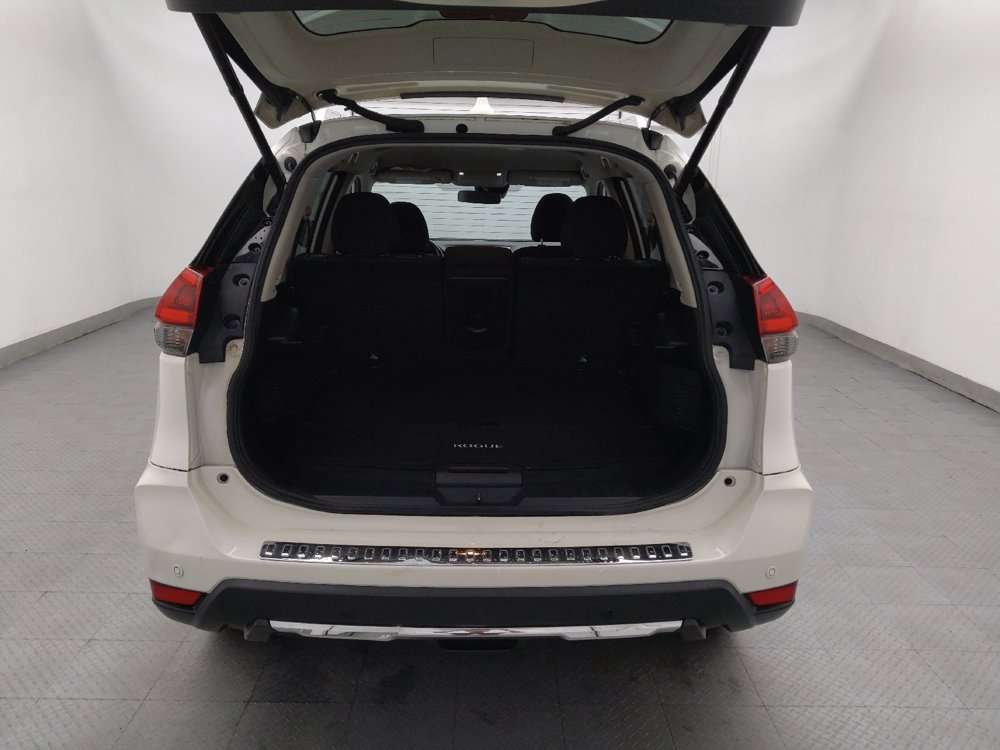 Used 2020 Nissan Rogue SV AWD/4WD image 29