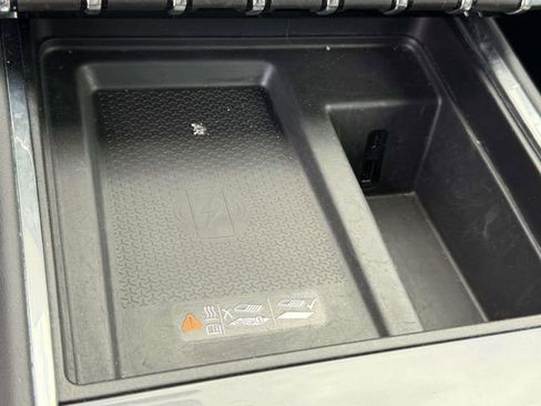 Used 2025 GMC Acadia Elevation FWD image 36