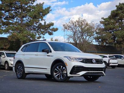 Used 2022 Volkswagen Tiguan SE R-Line