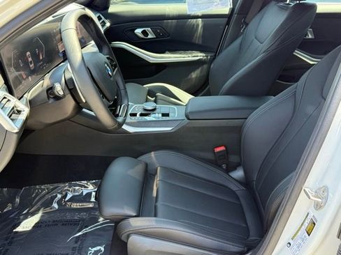 Used 2025 BMW 330i Sedan w/ Convenience Package RWD image 19