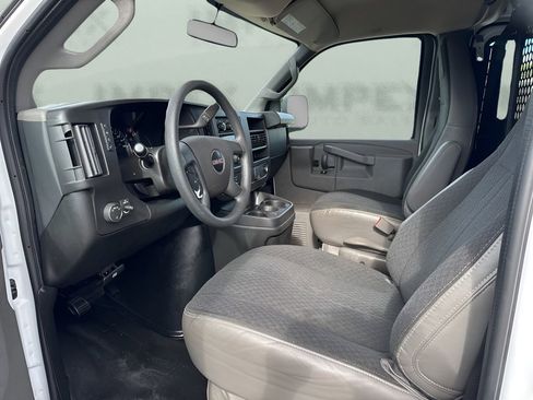 Used 2023 GMC Savana 2500 w/ Driver Convenience Package image 9