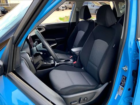 Used 2023 Kia Soul S image 7