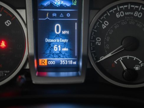 Used 2022 Toyota Tacoma SR5 w/ Trail Edition AWD/4WD image 50