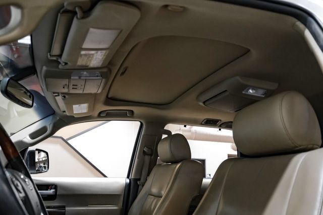 Used 2017 Toyota Sequoia Platinum RWD image 5