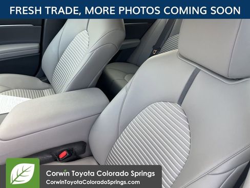 Used 2023 Toyota Camry SE image 9