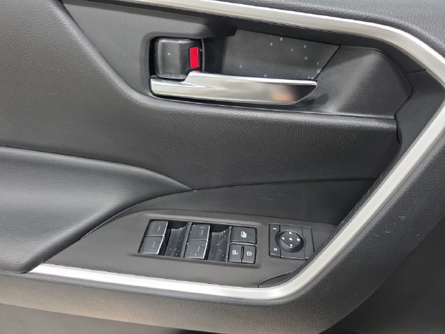 Certified 2024 Toyota RAV4 XLE FWD image 25