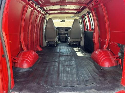 Used 2024 Chevrolet Express 2500 w/ Driver Convenience Package RWD image 15