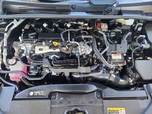 Used 2025 Toyota Prius FWD image 30