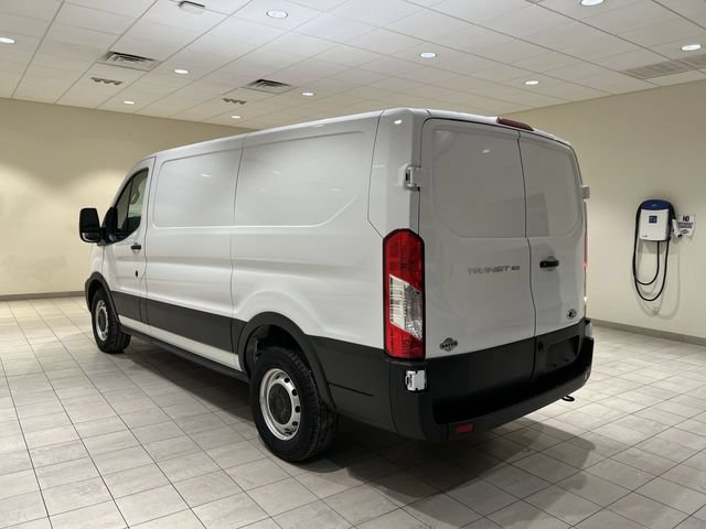 Used 2024 Ford Transit 150 Low Roof RWD image 3