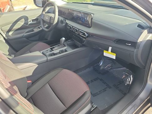 New 2026 Nissan Sentra SR w/ Floor Mat Package image 10