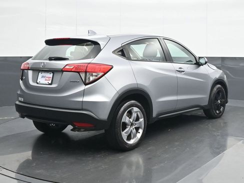 Used 2019 Honda HR-V LX image 6