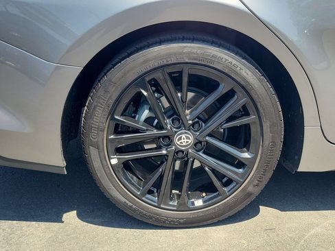 Used 2025 Toyota Camry SE w/ Convenience Package FWD image 8