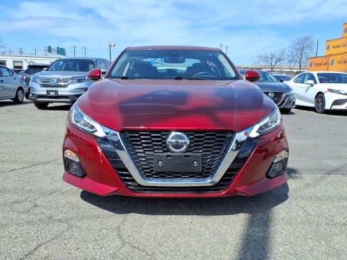 Used 2019 Nissan Altima 2.5 SV image 2