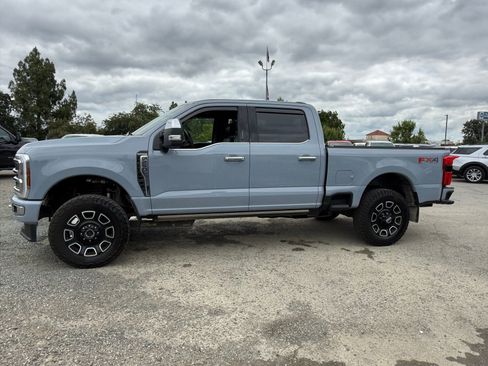 Used 2024 Ford F250 Platinum AWD/4WD image 2