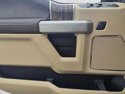 Used 2018 Ford F150 Lariat RWD image 10