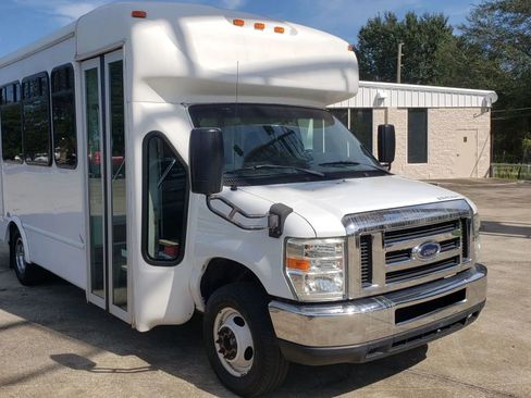 Used 2013 Ford E-350 and Econoline 350 Super Duty w/ Shuttle Bus Prep Pkg image 4