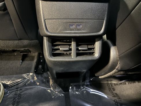 Used 2025 Chevrolet Equinox LT w/ Convenience Package II image 8