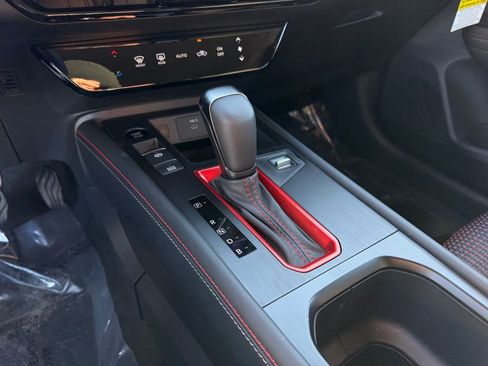 New 2026 Nissan Kicks SR FWD image 29