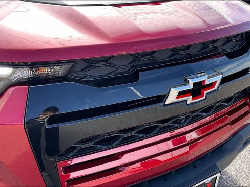 Used 2025 Chevrolet Colorado ZR2 w/ Technology Package image 28