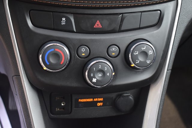 Certified 2019 Chevrolet Trax LT w/ LT Convenience Package AWD/4WD image 29