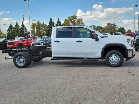 New 2026 GMC Sierra 3500 Pro w/ Convenience Package image 12