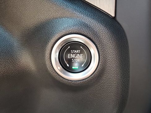 Used 2021 GMC Sierra 1500 Denali w/ Technology Package AWD/4WD image 26