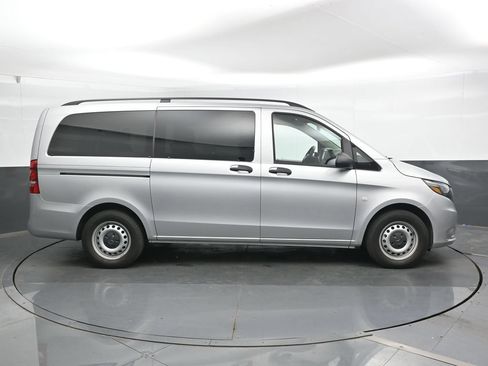 Used 2023 Mercedes-Benz Metris Passenger image 5
