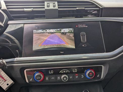 Used 2021 Audi Q3 2.0T Premium image 14