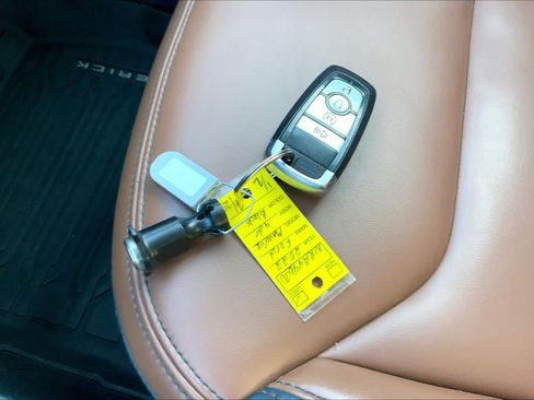 Used 2022 Ford Maverick Lariat w/ Lariat Luxury Package AWD/4WD image 15