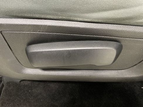 Used 2018 RAM 2500 Tradesman w/ Chrome Appearance Group image 11