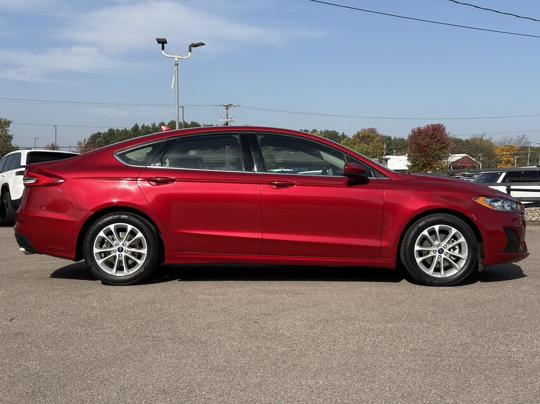 Used 2020 Ford Fusion SE FWD image 9