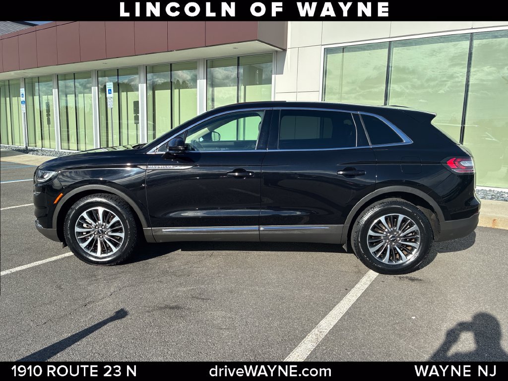 Certified 2023 Lincoln Nautilus AWD w/ Premium Package image 2
