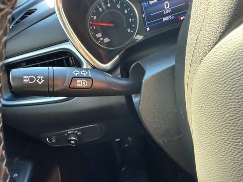 Used 2023 Chevrolet Equinox LT w/ Driver Convenience Package image 16