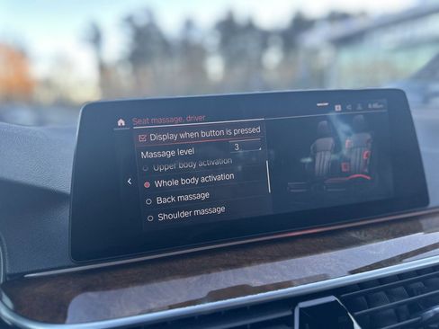 Used 2020 BMW 530i w/ Executive Package image 28