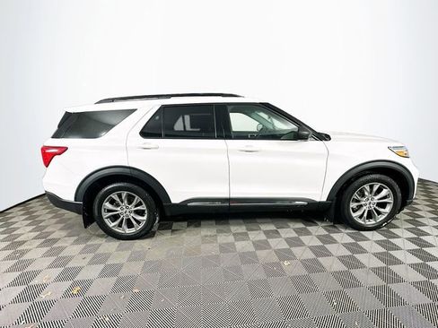 Certified 2021 Ford Explorer XLT w/ Equipment Group 202A image 14