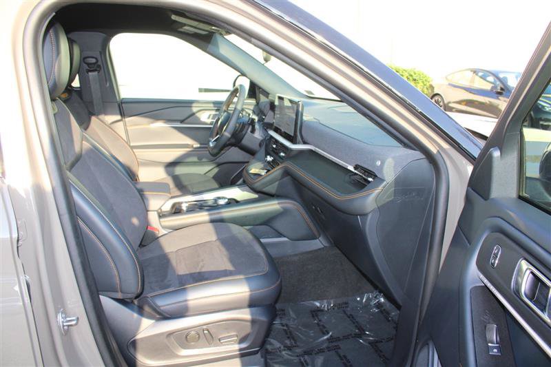 Used 2026 Ford Explorer Tremor AWD/4WD image 10