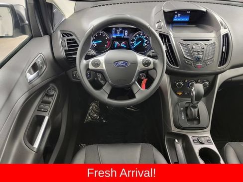 Used 2016 Ford Escape SE w/ SE Chrome Package FWD image 24