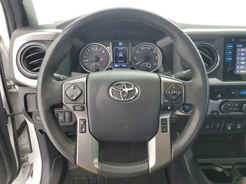 Used 2019 Toyota Tacoma Limited RWD image 20