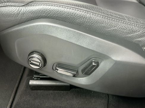 Certified 2023 Volvo XC60 B5 Plus image 20