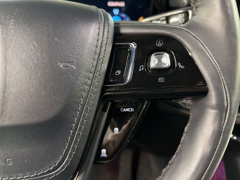 Certified 2025 Lincoln Aviator Black Label image 16