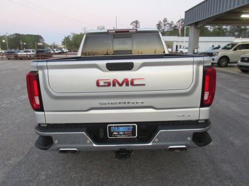 Used 2021 GMC Sierra 1500 SLT AWD/4WD image 4